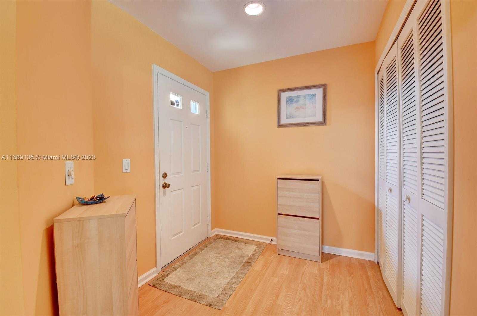 Small Image of 6027 PARKWALK DR, Boynton Beach Number 4