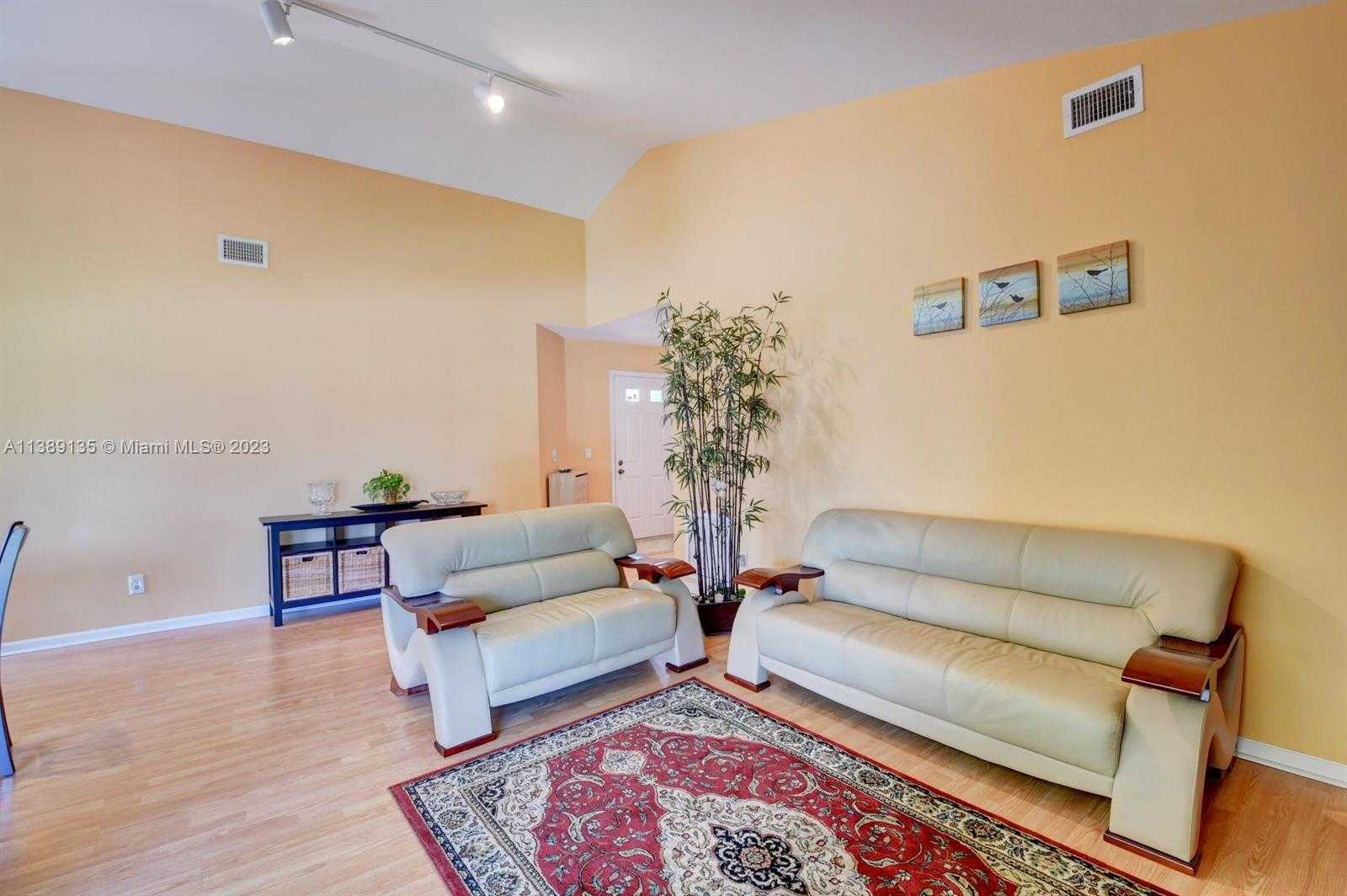 Small Image of 6027 PARKWALK DR, Boynton Beach Number 7