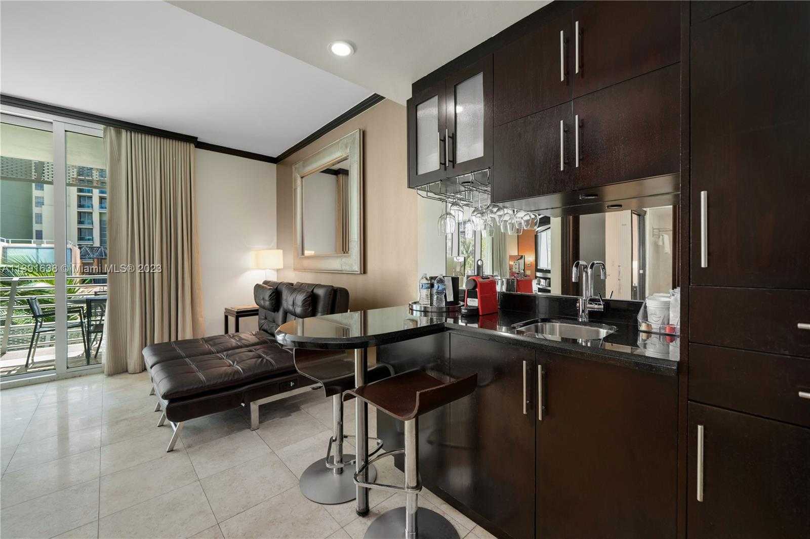 Small Image of 1437 COLLINS AVE #311, Miami Beach Number 4