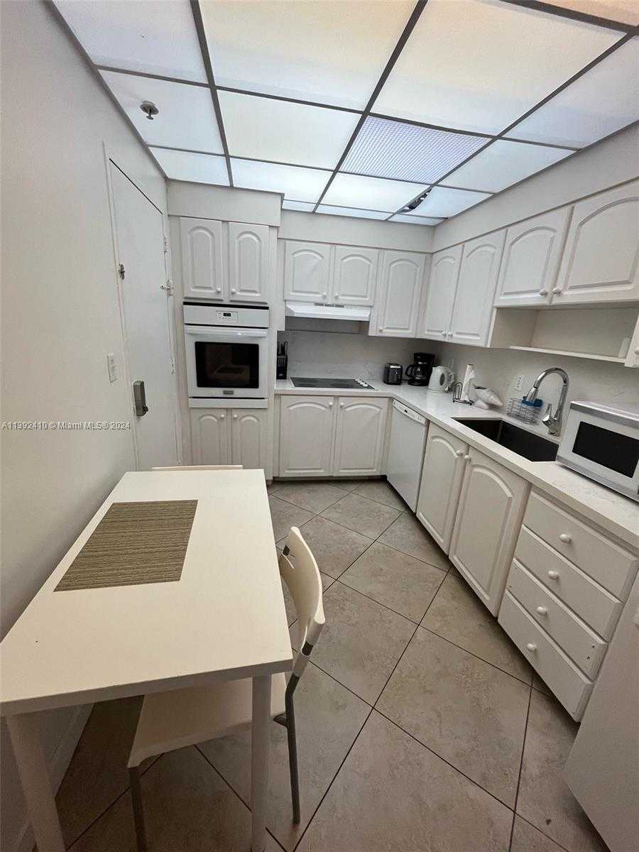 Small Image of 3901 SOUTH S OCEAN DR #PH16O, Hollywood Number 6