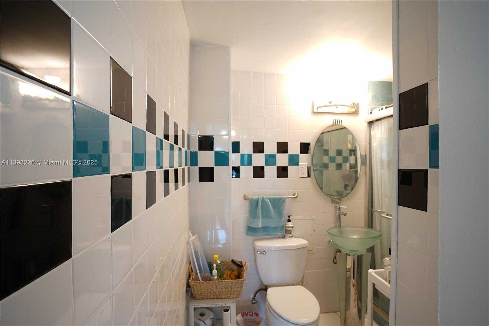 Small Image of 3801 INDIAN CREEK DR #201, Miami Beach Number 11