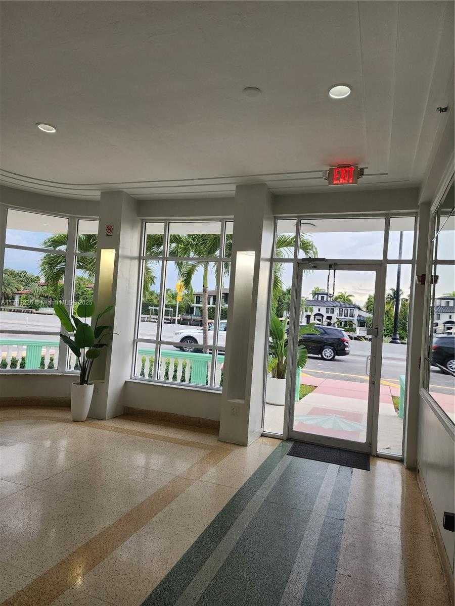 Small Image of 3801 INDIAN CREEK DR #201, Miami Beach Number 6