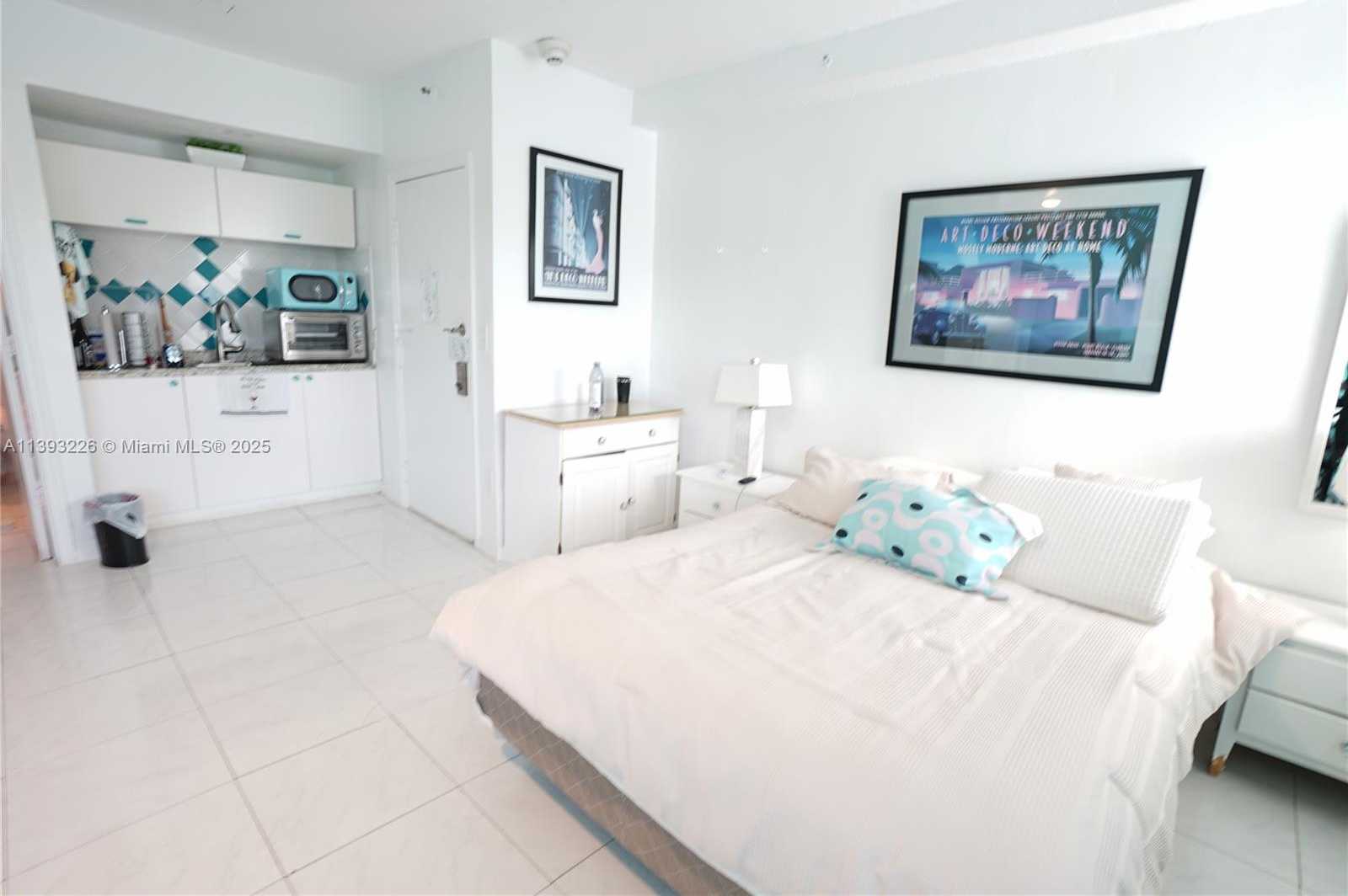 Small Image of 3801 INDIAN CREEK DR #201, Miami Beach Number 7