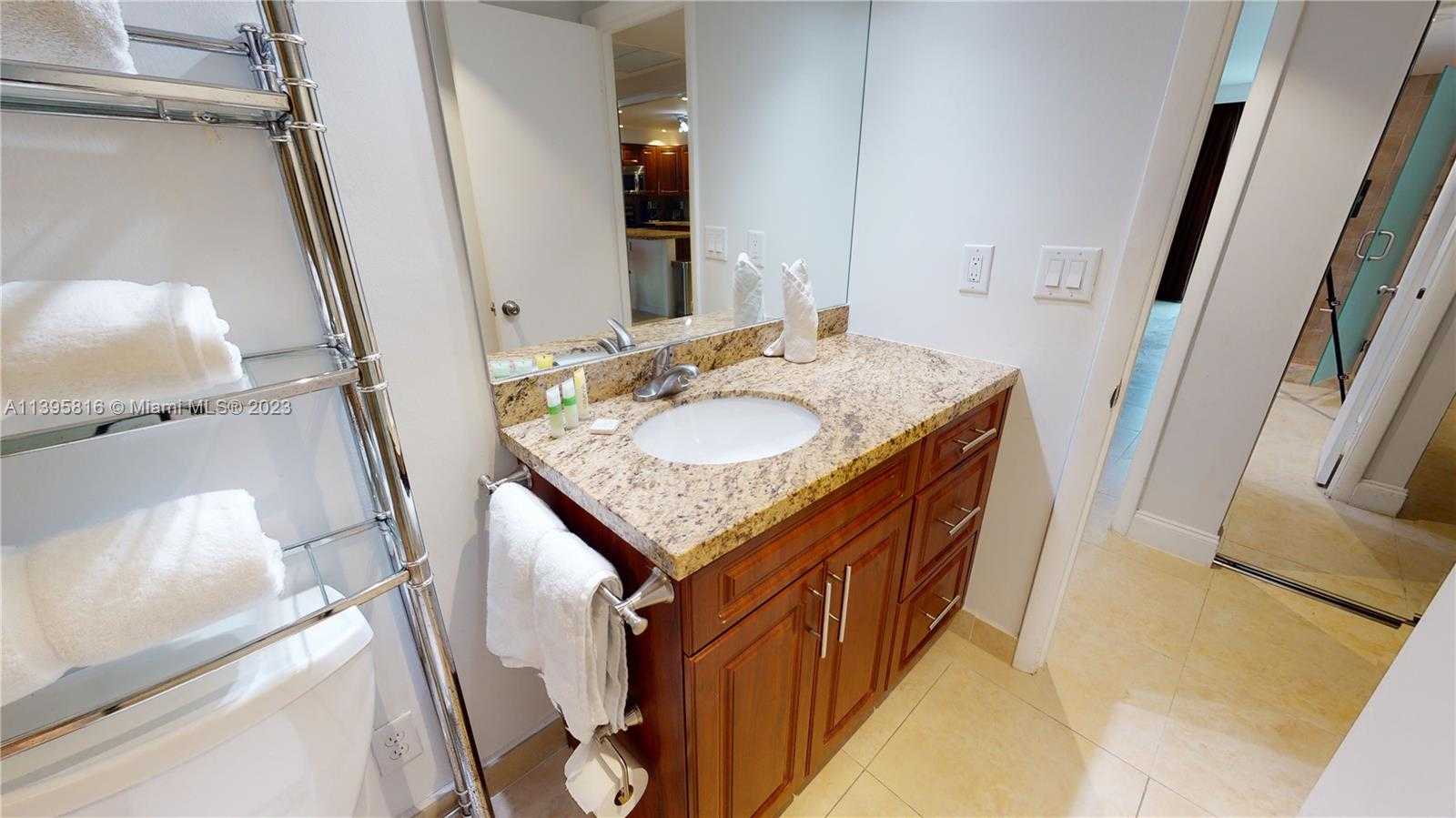 Small Image of 19370 COLLINS AVE #1016, Sunny Isles Beach Number 15