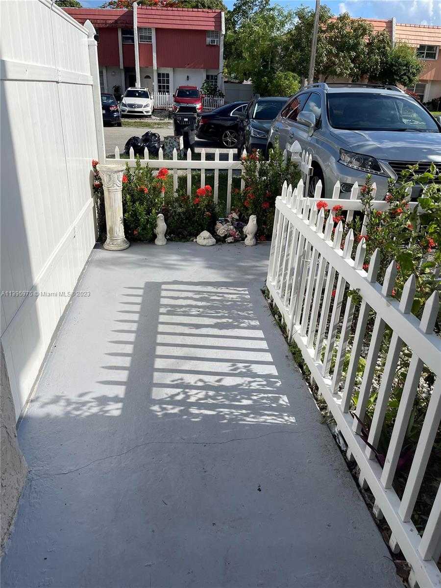 Imagen de Pequeño Objeto