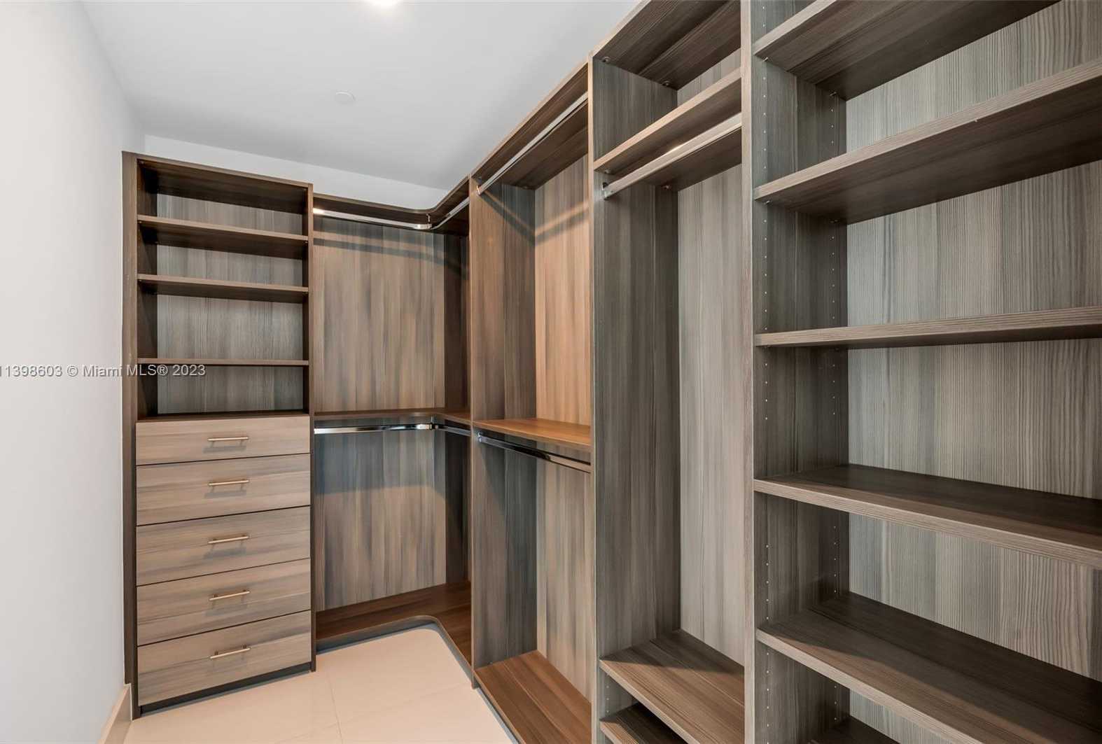 Small Image of 1080 BRICKELL AVE #3900-3901, Miami Number 27