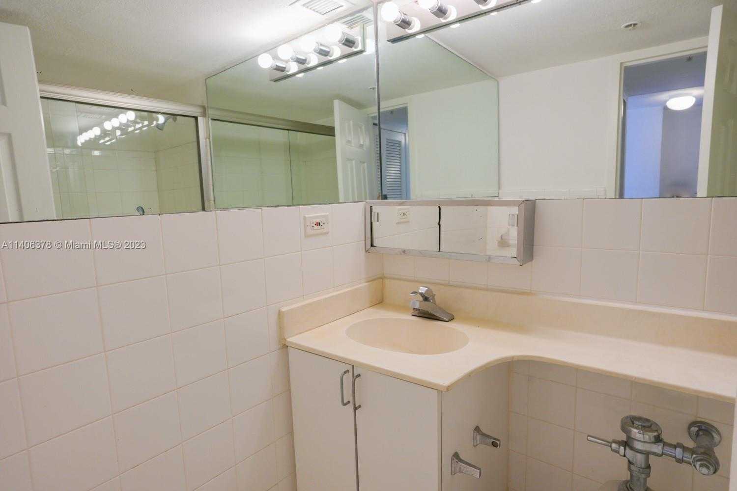 Small Image of 1500 BAY RD #856S, Miami Beach Number 19