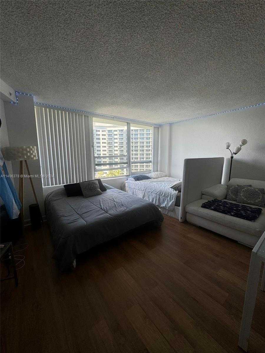 Small Image of 1500 BAY RD #856S, Miami Beach Number 6