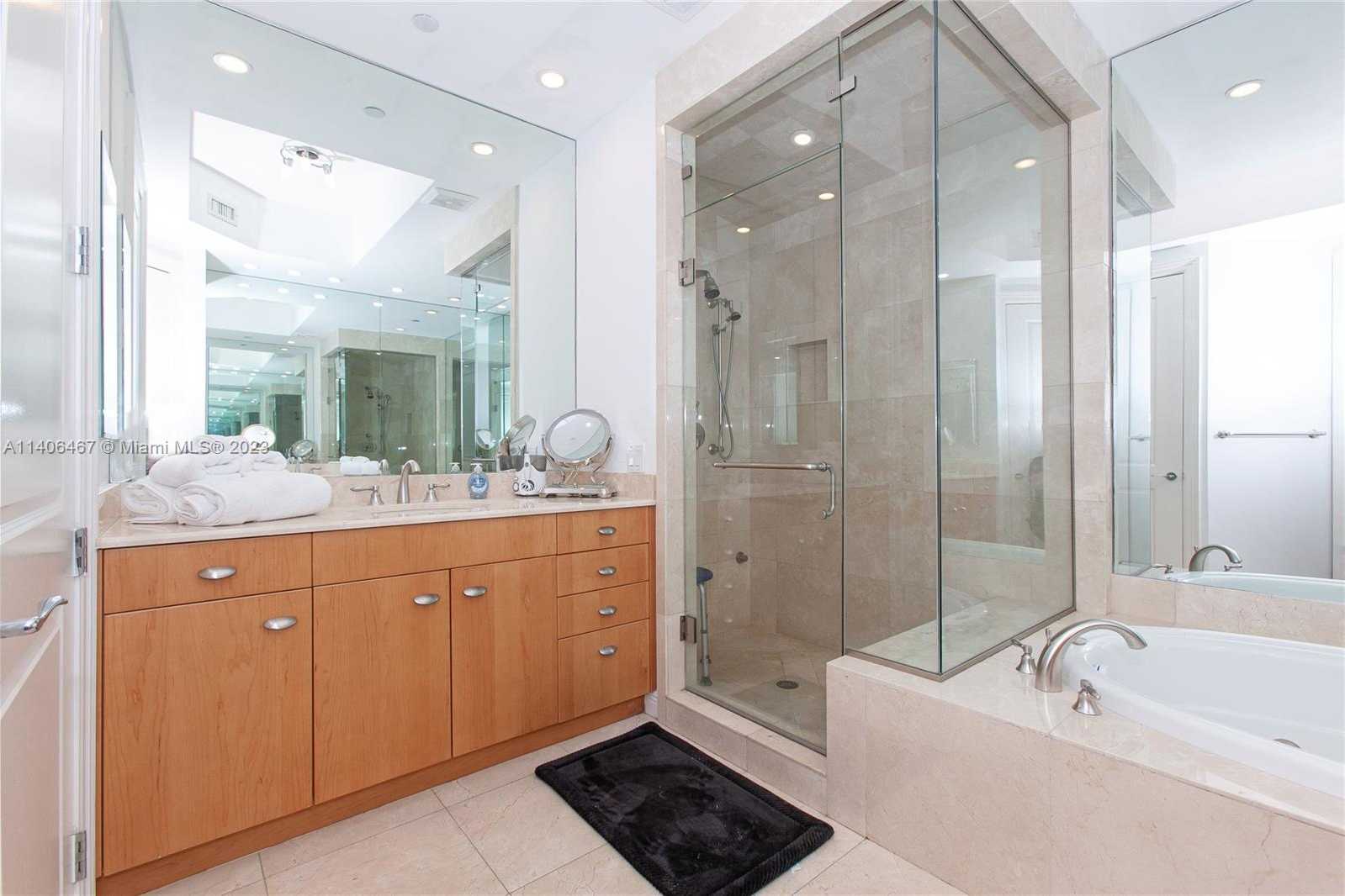 Small Image of 6000 ISLAND BLVD #104, Aventura Number 24