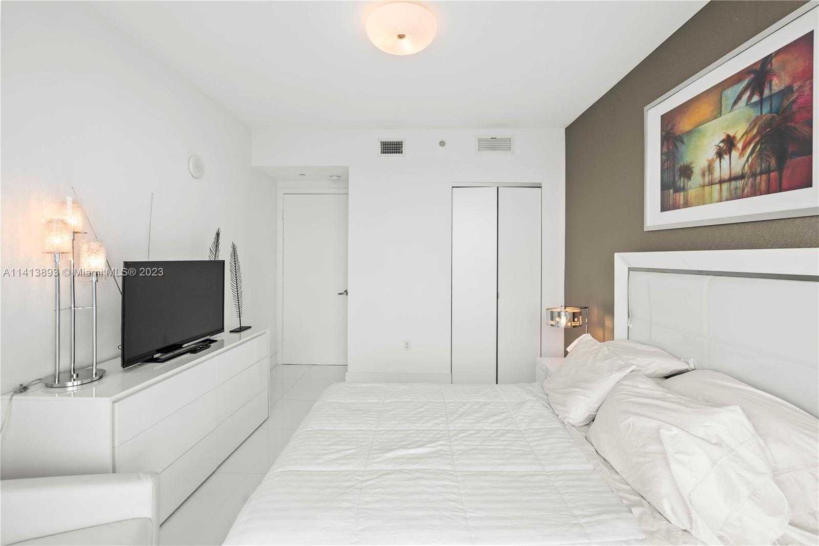 Small Image of 7935 EAST DR #1204, North Bay Village Number 27