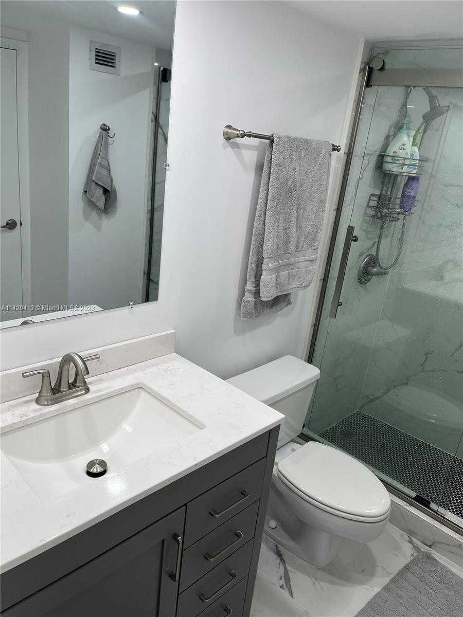 Small Image of 2030 SOUTH OCEAN DR #1602, Hallandale Beach Number 4