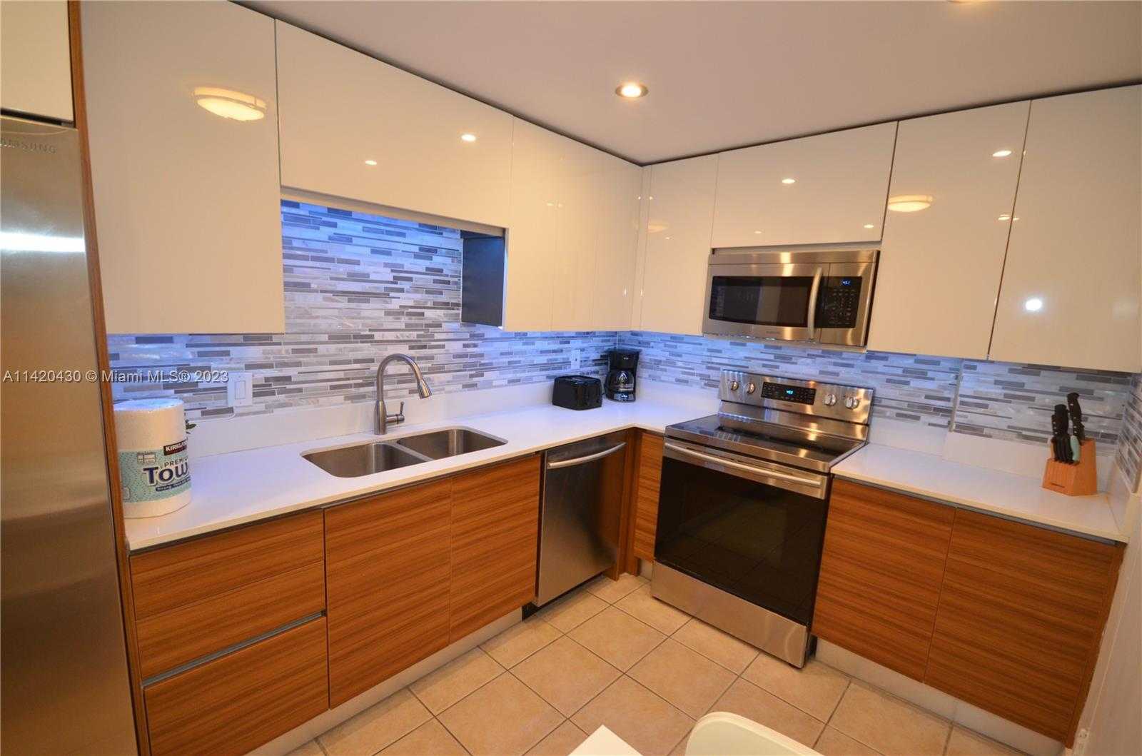 Small Image of 3801 SOUTH OCEAN DR #1D, Hollywood Number 5