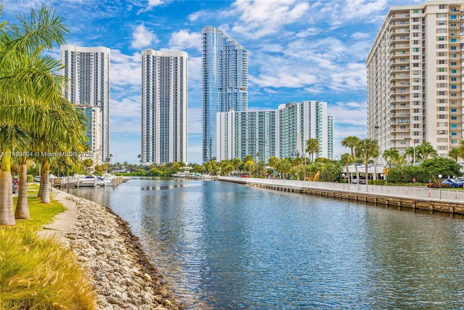 Small Image of 400 KINGS POINT DR #1406, Sunny Isles Beach Number 11