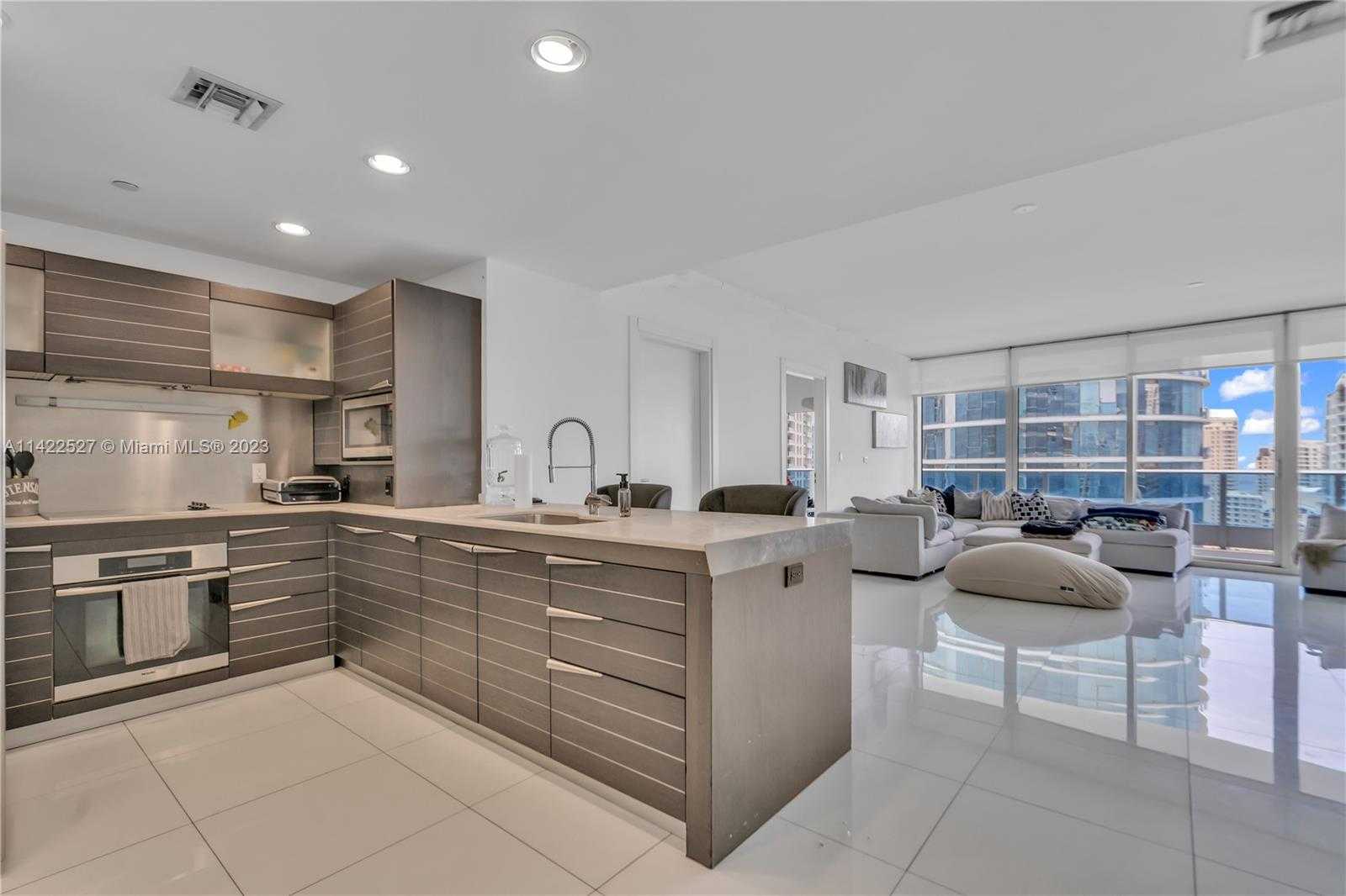 Small Image of 200 BISCAYNE BOULEVARD WAY #3603, Miami Number 2