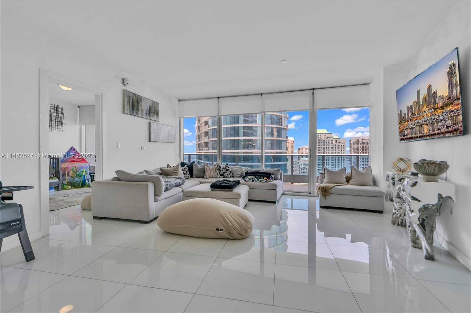 Small Image of 200 BISCAYNE BOULEVARD WAY #3603, Miami Number 5