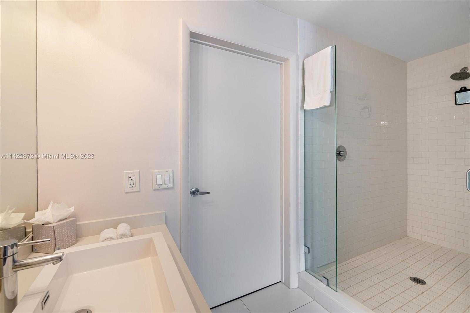 Small Image of 151 #501, Miami Number 17