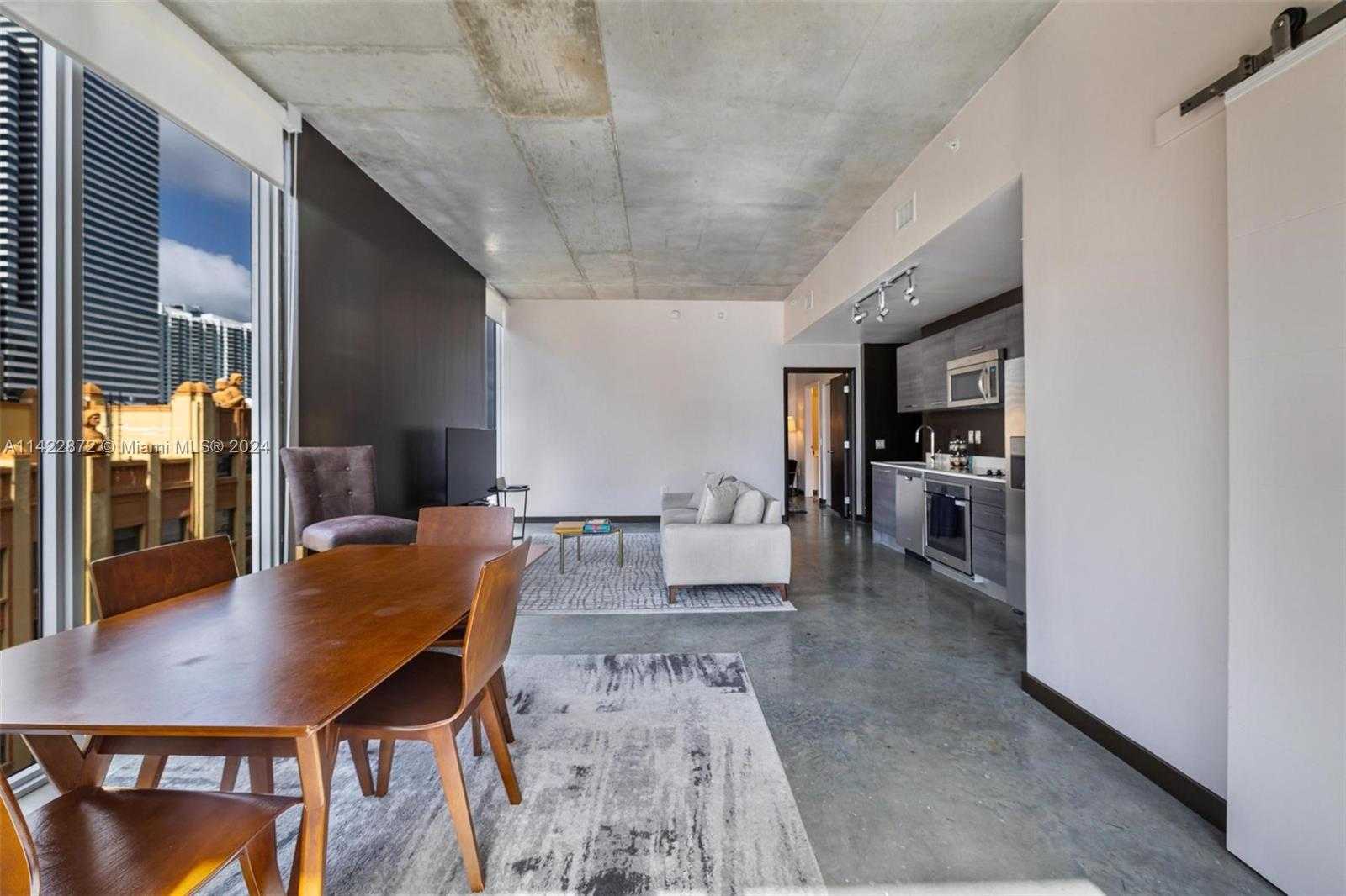 Small Image of 151 #501, Miami Number 3