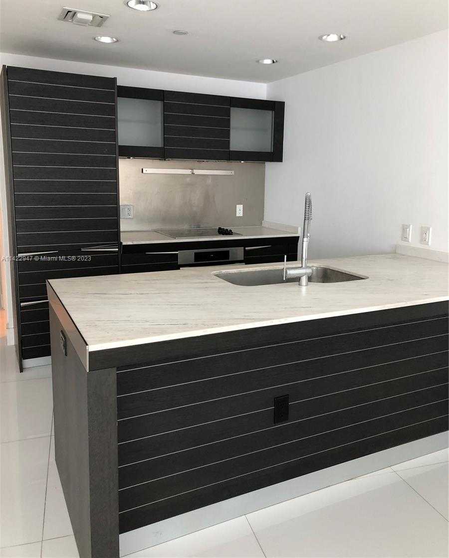 Small Image of 200 BISCAYNE BOULEVARD WAY #3406, Miami Number 13