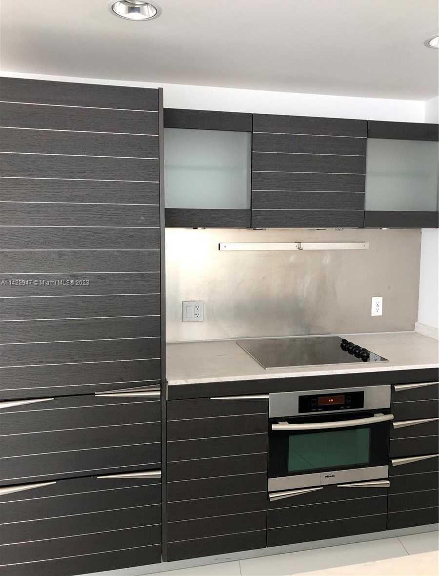Small Image of 200 BISCAYNE BOULEVARD WAY #3406, Miami Number 15