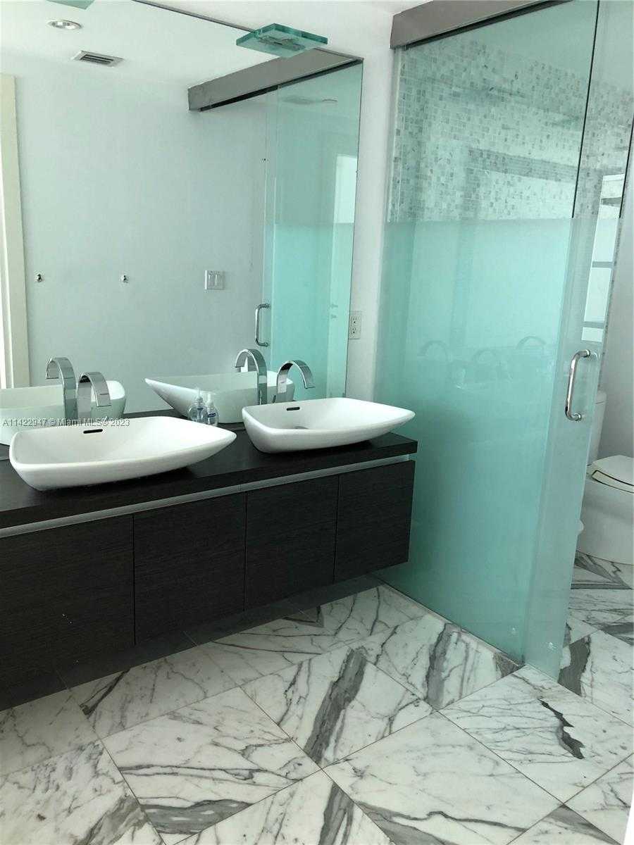 Small Image of 200 BISCAYNE BOULEVARD WAY #3406, Miami Number 18