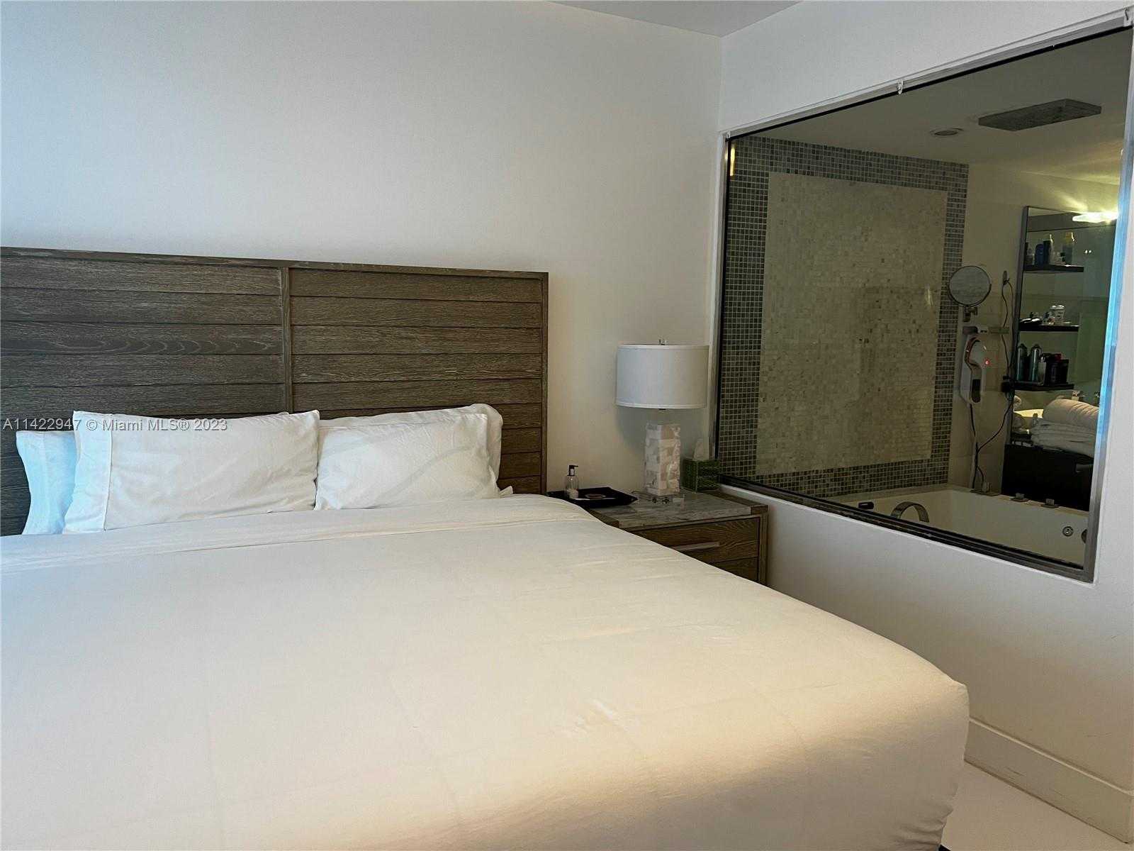Small Image of 200 BISCAYNE BOULEVARD WAY #3406, Miami Number 20