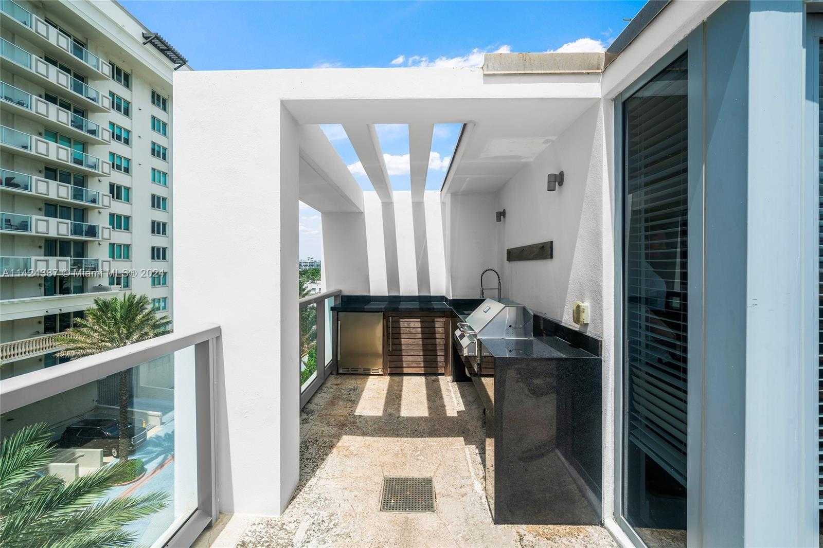 Small Image of 9501 COLLINS AVE #6, Surfside Number 17