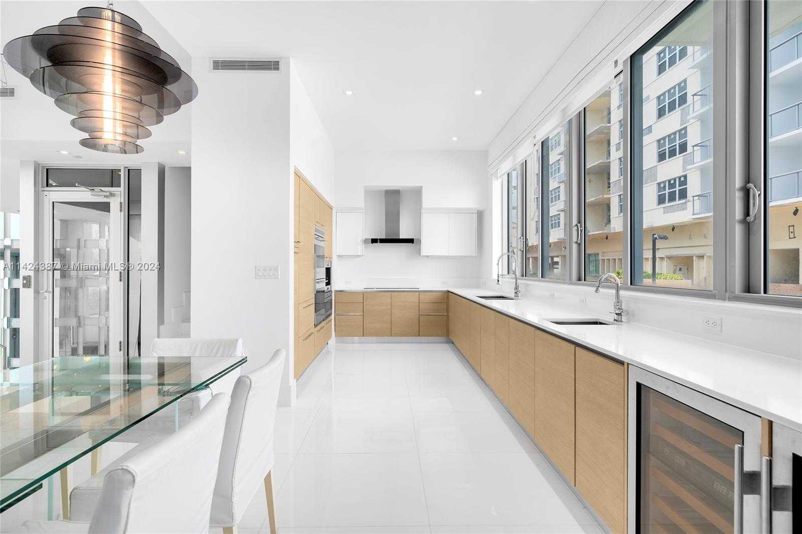Small Image of 9501 COLLINS AVE #6, Surfside Number 7