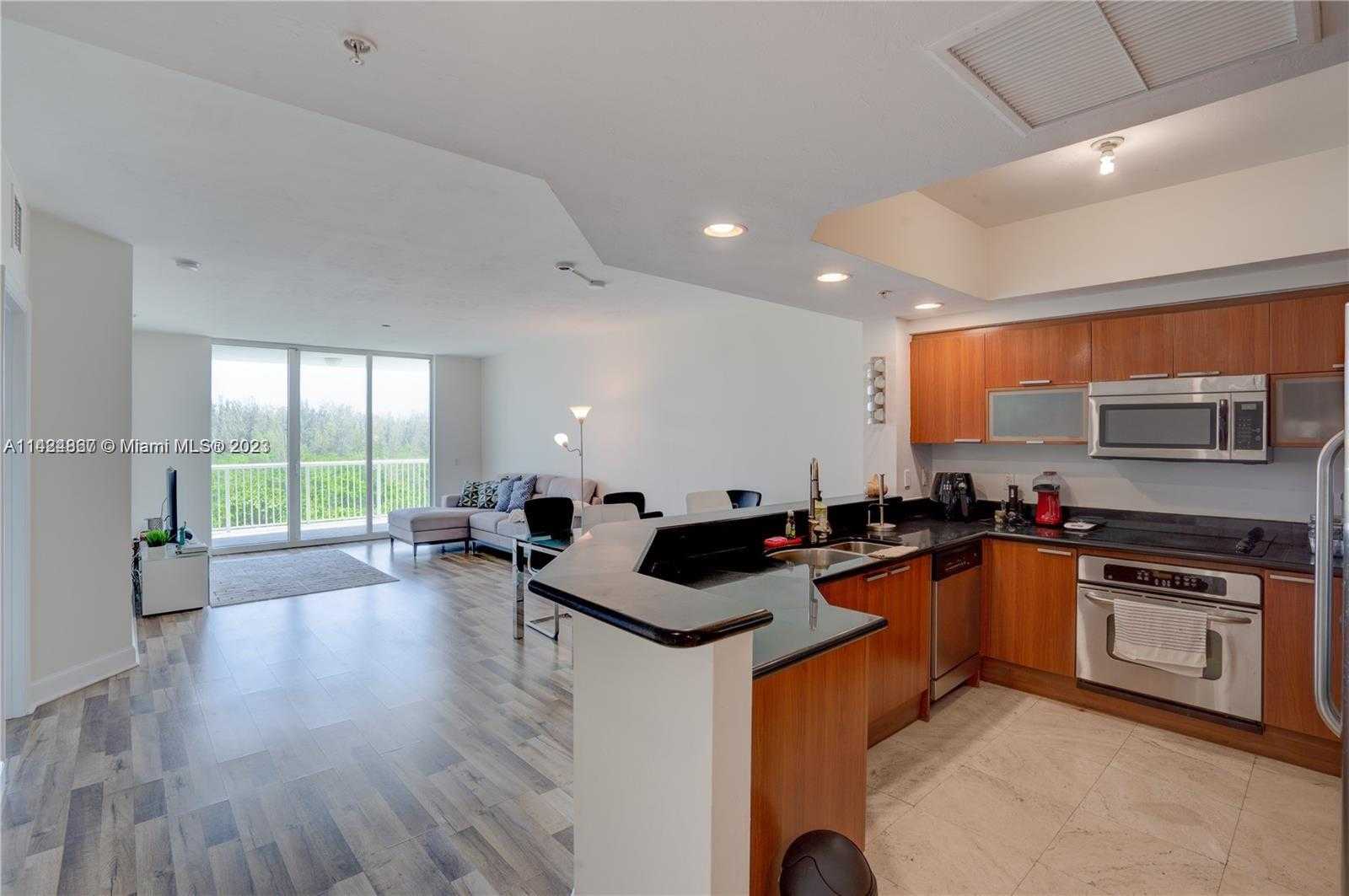 Small Image of 15051 ROYAL OAKS LN #503, North Miami Number 2
