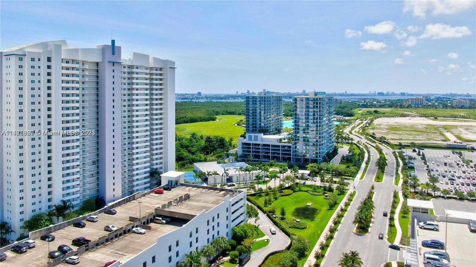 Small Image of 15051 ROYAL OAKS LN #503, North Miami Number 25