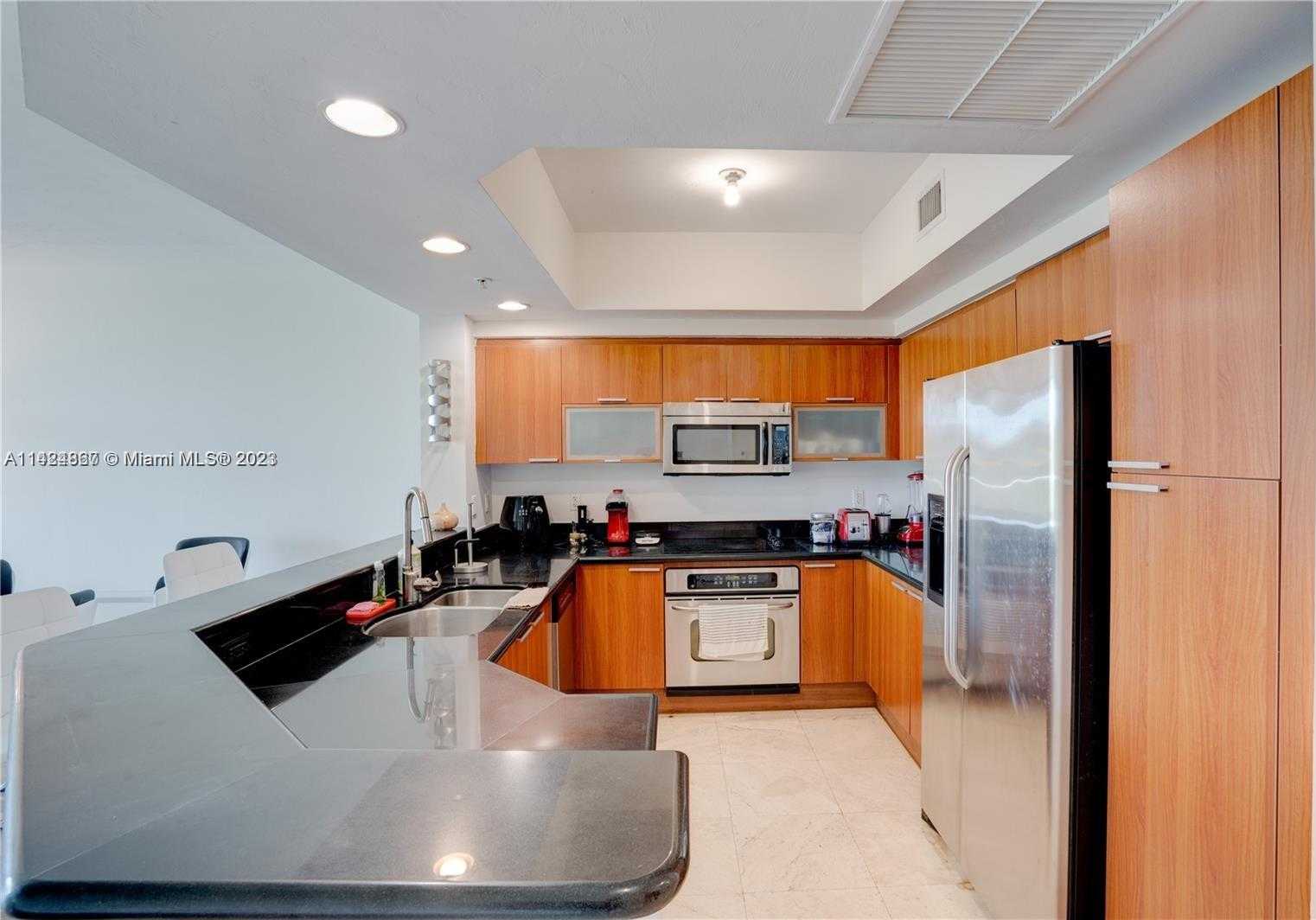 Small Image of 15051 ROYAL OAKS LN #503, North Miami Number 4