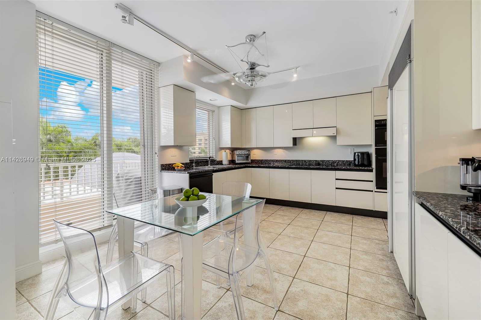 Small Image of 789 CRANDON BLVD #403, Key Biscayne Number 5