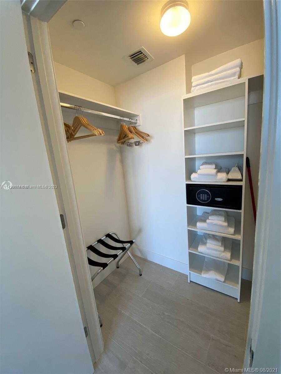 Small Image of 4010 SOUTH OCEAN DR #R301, Hollywood Number 36