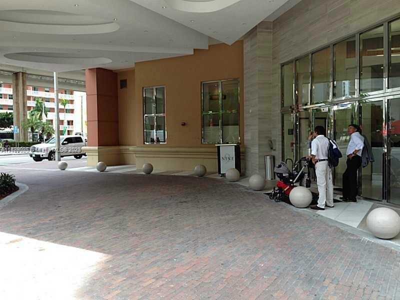 Small Image of 999 SOUTH WEST 1ST AVE #1513, Miami Number 17