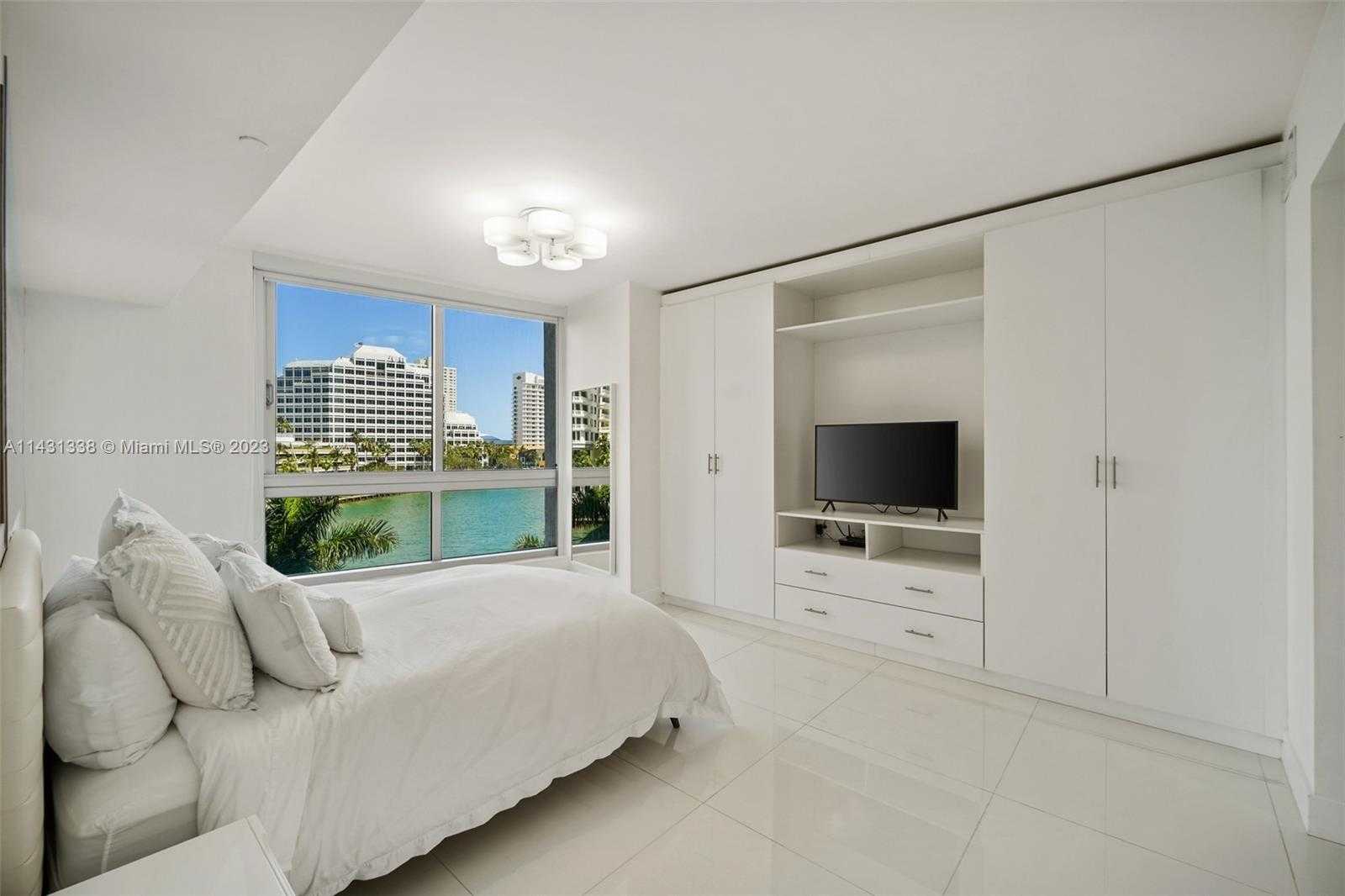 Small Image of 495 BRICKELL AVE #402, Miami Number 18