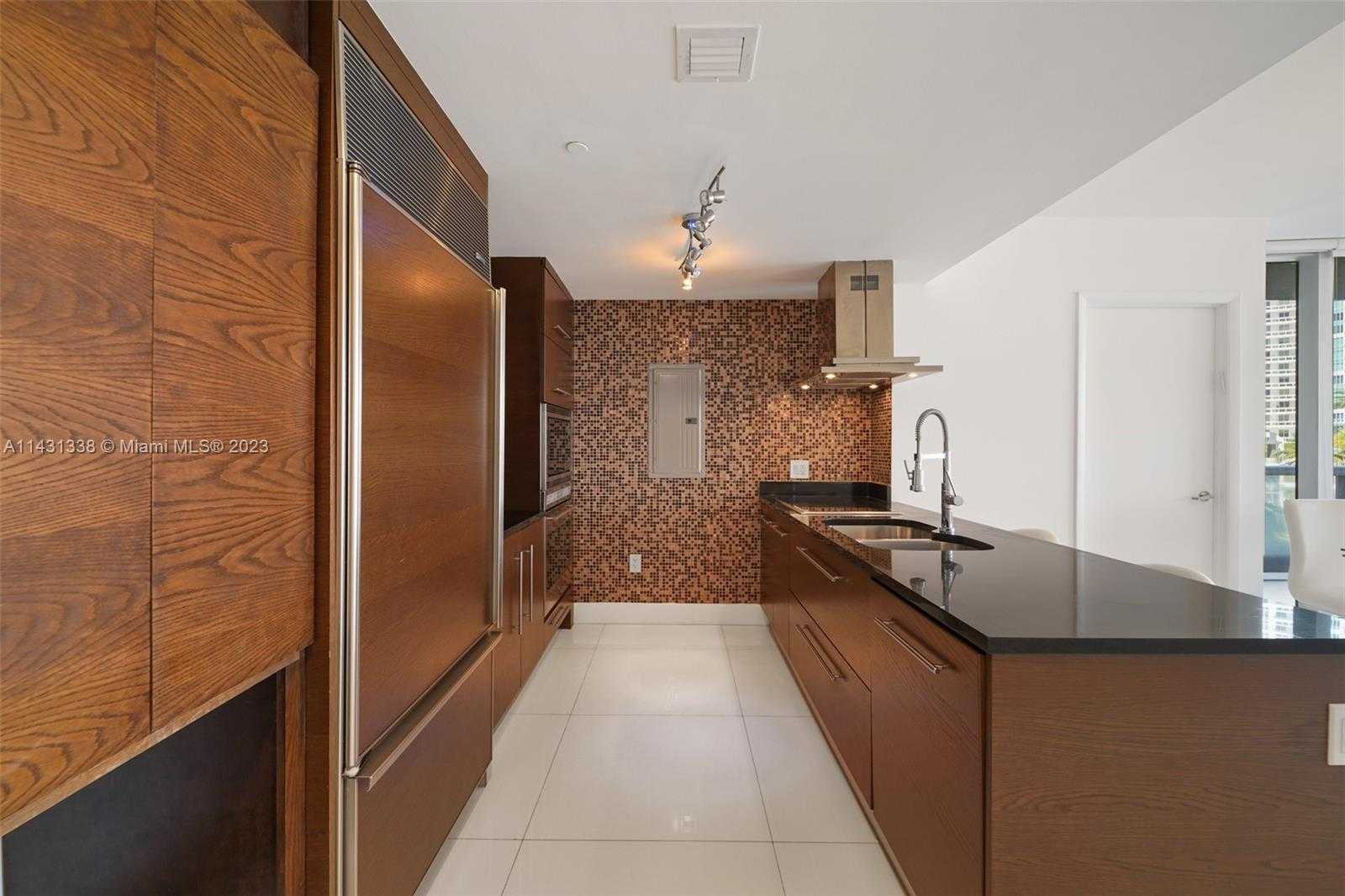 Small Image of 495 BRICKELL AVE #402, Miami Number 2