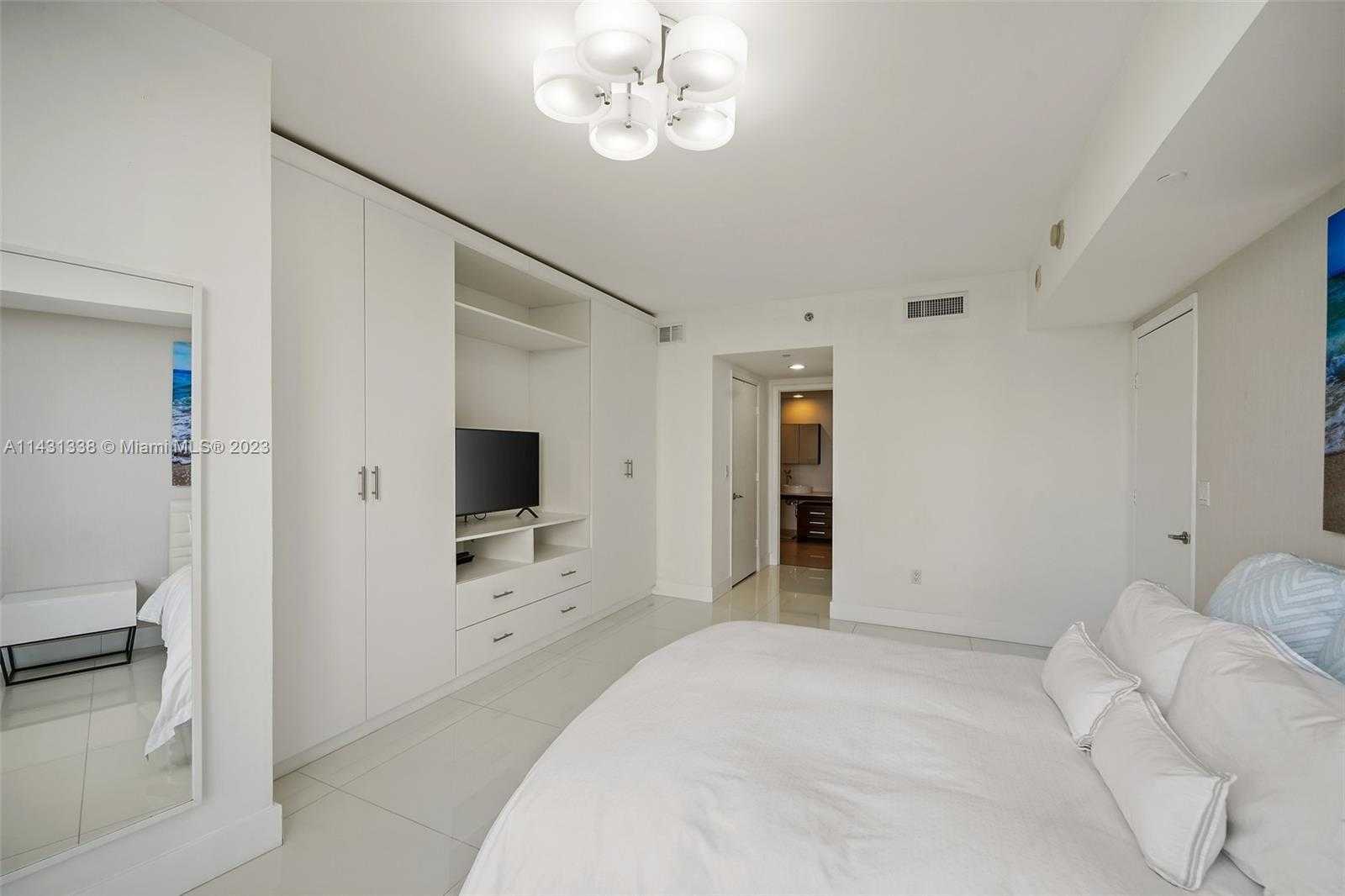 Small Image of 495 BRICKELL AVE #402, Miami Number 22