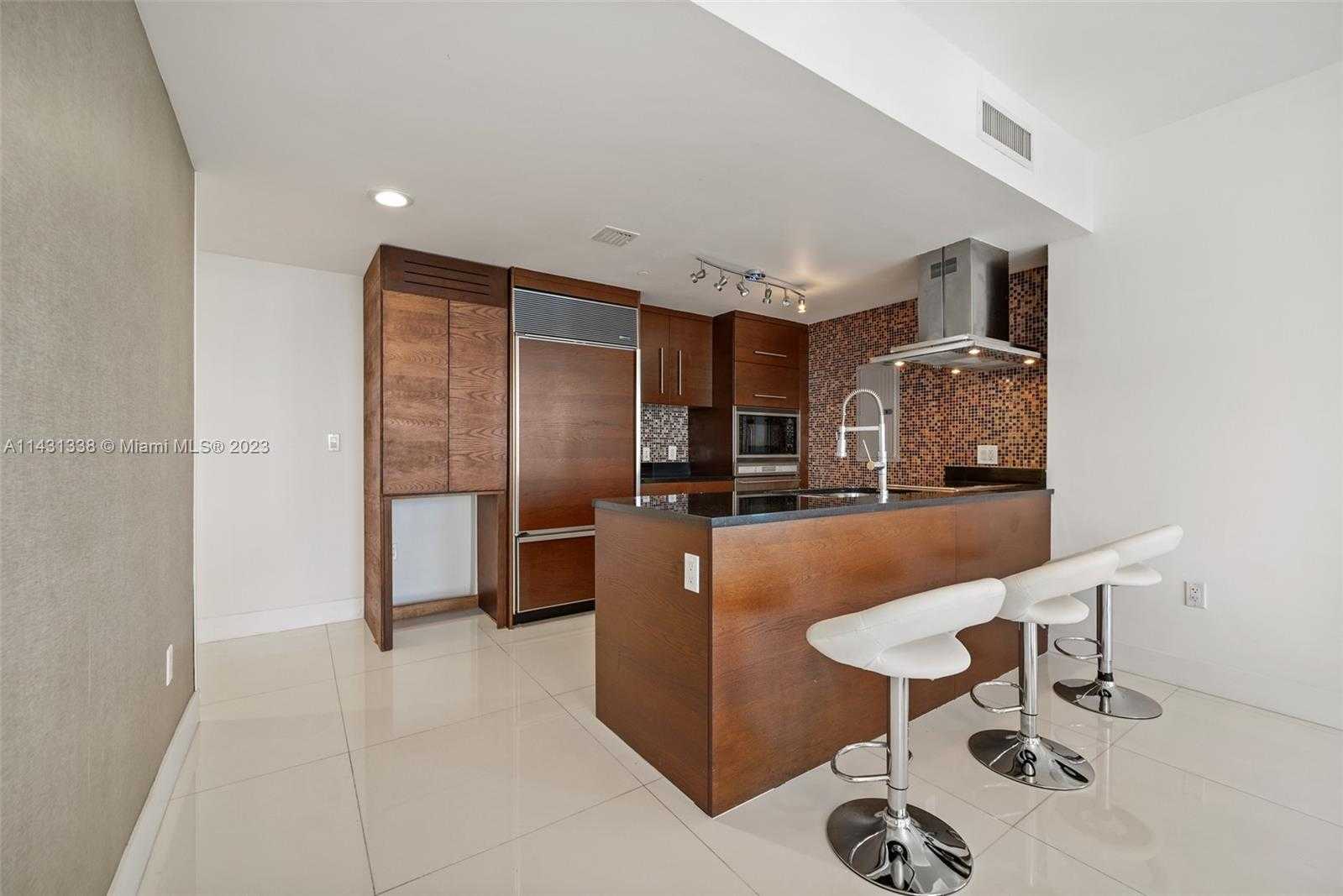 Small Image of 495 BRICKELL AVE #402, Miami Number 3