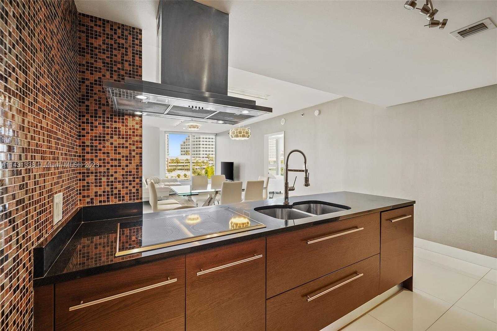 Small Image of 495 BRICKELL AVE #402, Miami Number 6