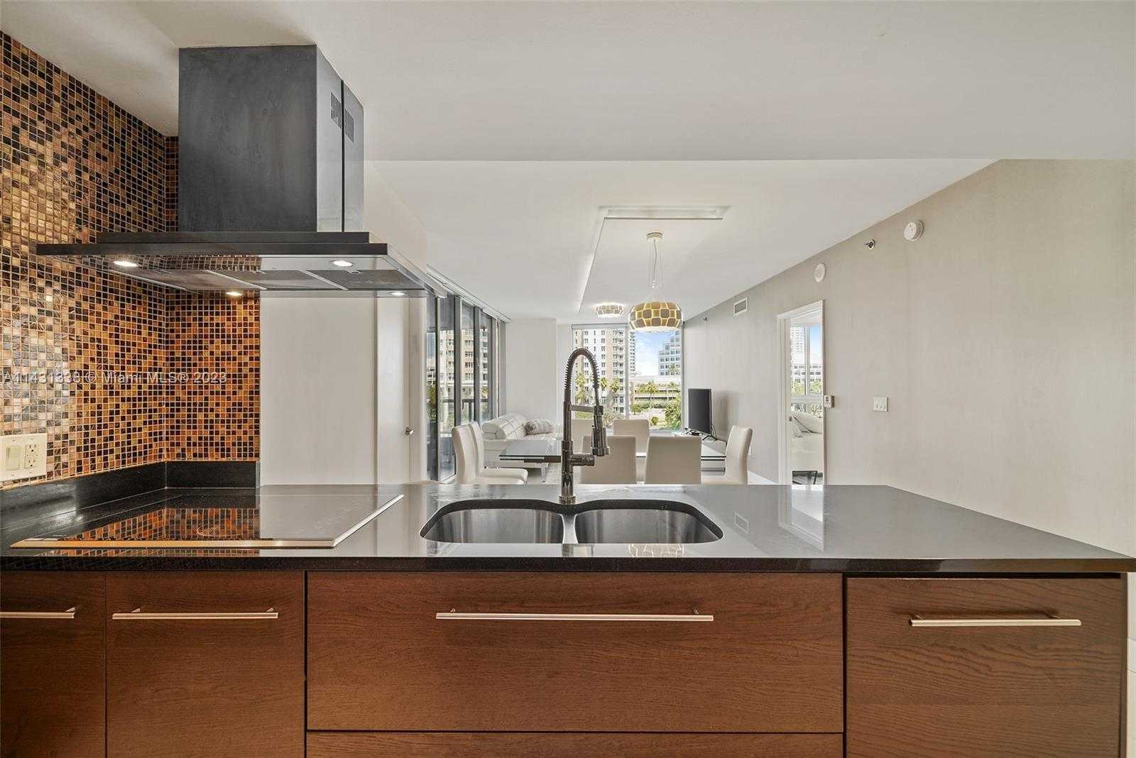 Small Image of 495 BRICKELL AVE #402, Miami Number 7