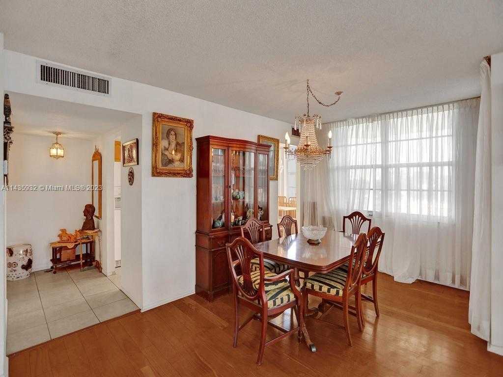 Small Image of 18051 BISCAYNE BLVD #304, Aventura Number 18