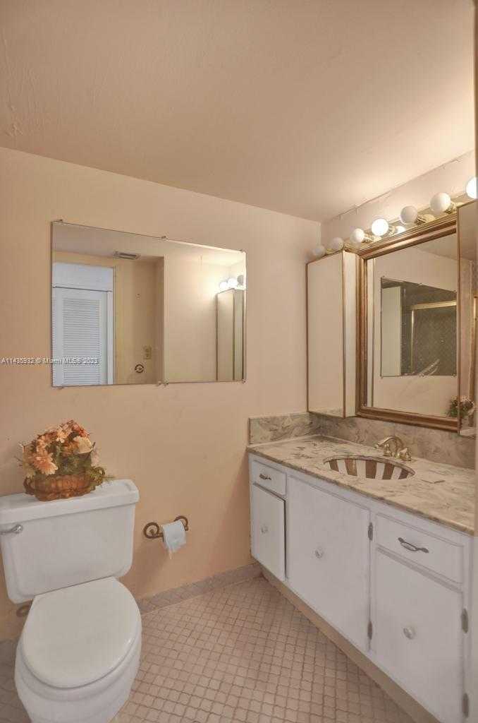 Small Image of 18051 BISCAYNE BLVD #304, Aventura Number 20