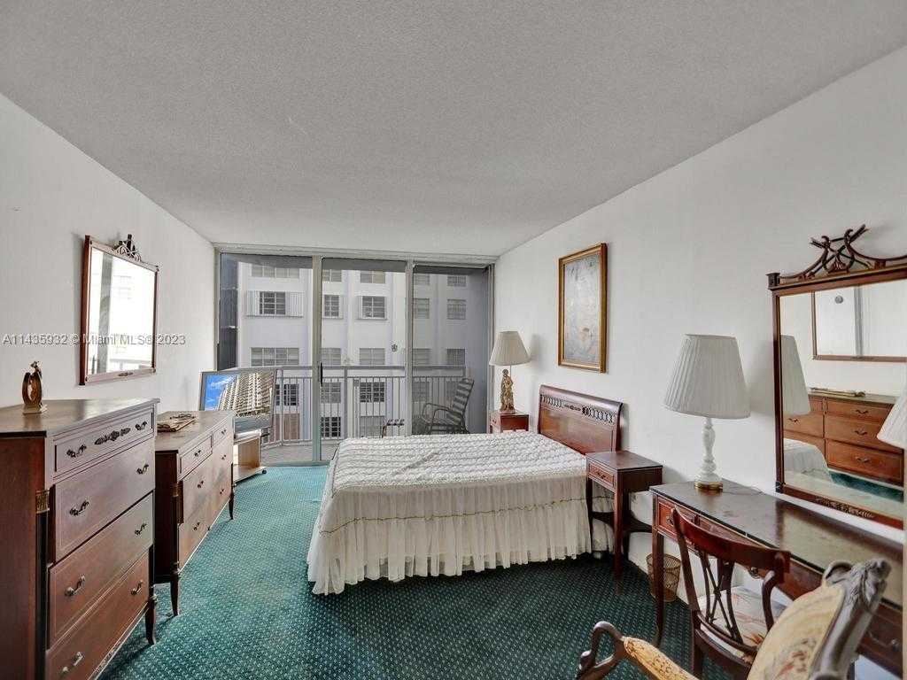 Small Image of 18051 BISCAYNE BLVD #304, Aventura Number 26
