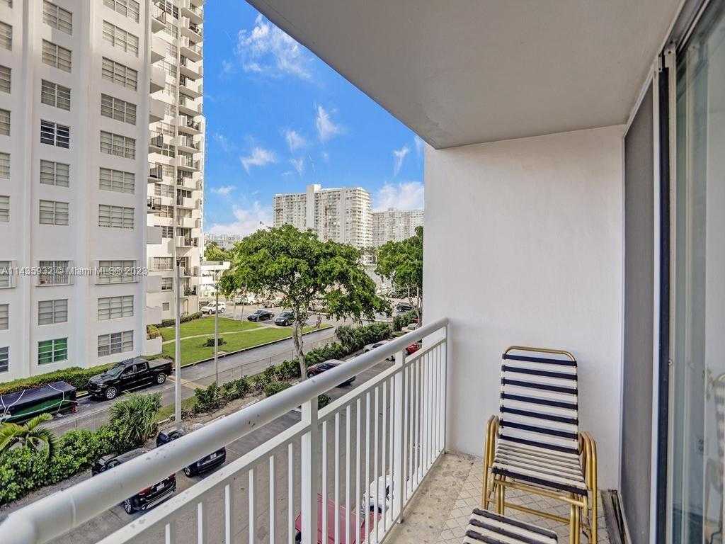 Small Image of 18051 BISCAYNE BLVD #304, Aventura Number 28