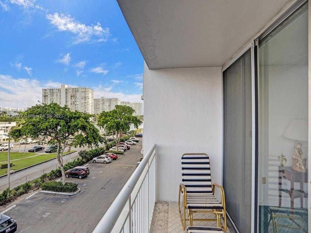Small Image of 18051 BISCAYNE BLVD #304, Aventura Number 29