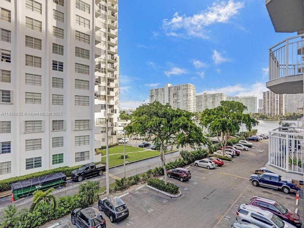 Small Image of 18051 BISCAYNE BLVD #304, Aventura Number 30
