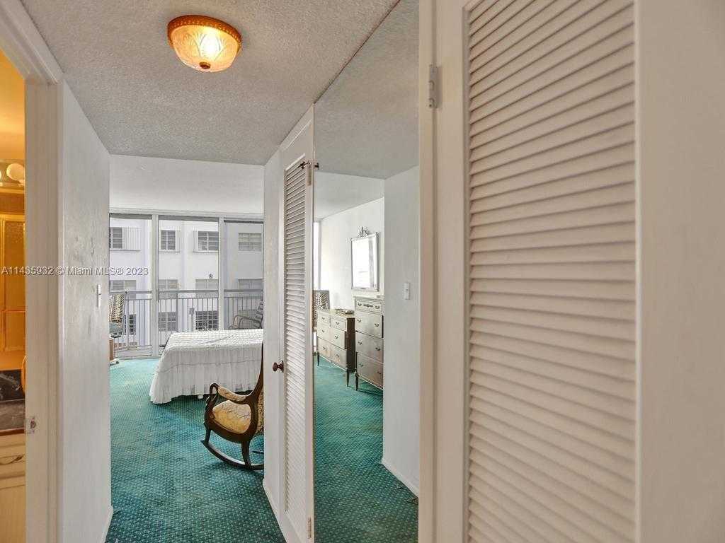 Small Image of 18051 BISCAYNE BLVD #304, Aventura Number 32