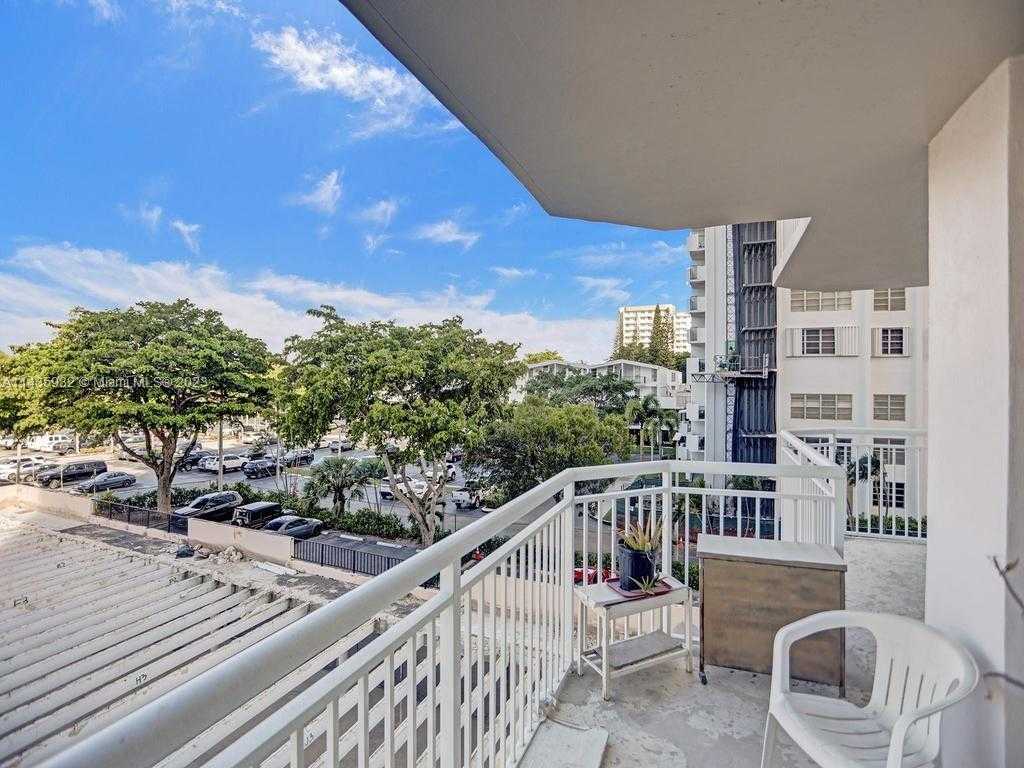 Small Image of 18051 BISCAYNE BLVD #304, Aventura Number 39