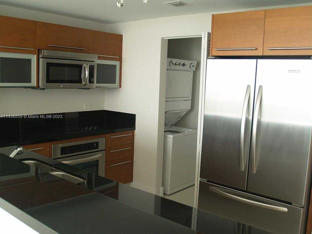 Small Image of 244 BISCAYNE BLVD #3908, Miami Number 2