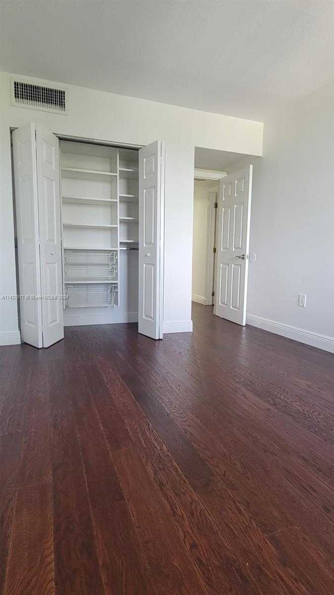 Small Image of 20100 WEST COUNTRY CLUB DR #404, Aventura Number 16