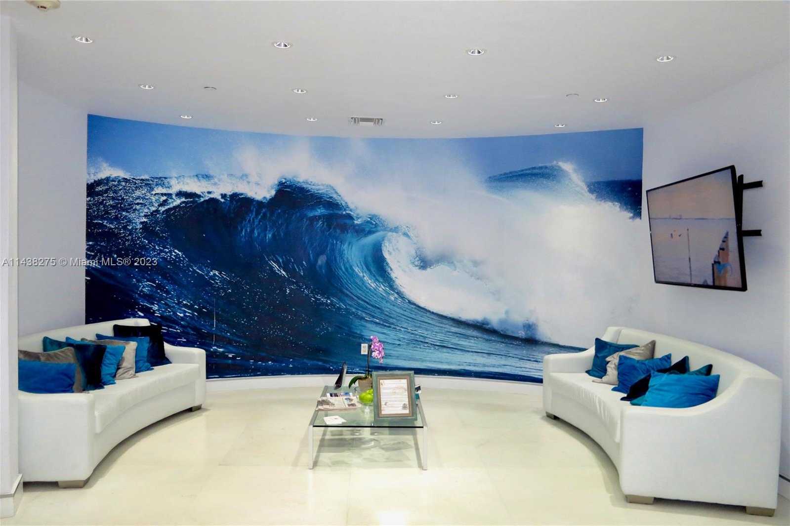 Small Image of 1052 OCEAN DR #C501, Miami Beach Number 2